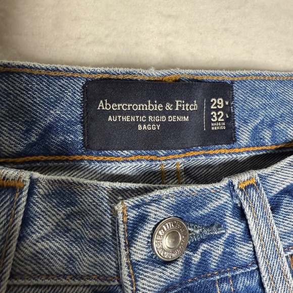 Abercrombie Fitch Authentic Rigid Denim Baggy Jeans Medium Wash Women Size 29x32 - Picture 3 of 6